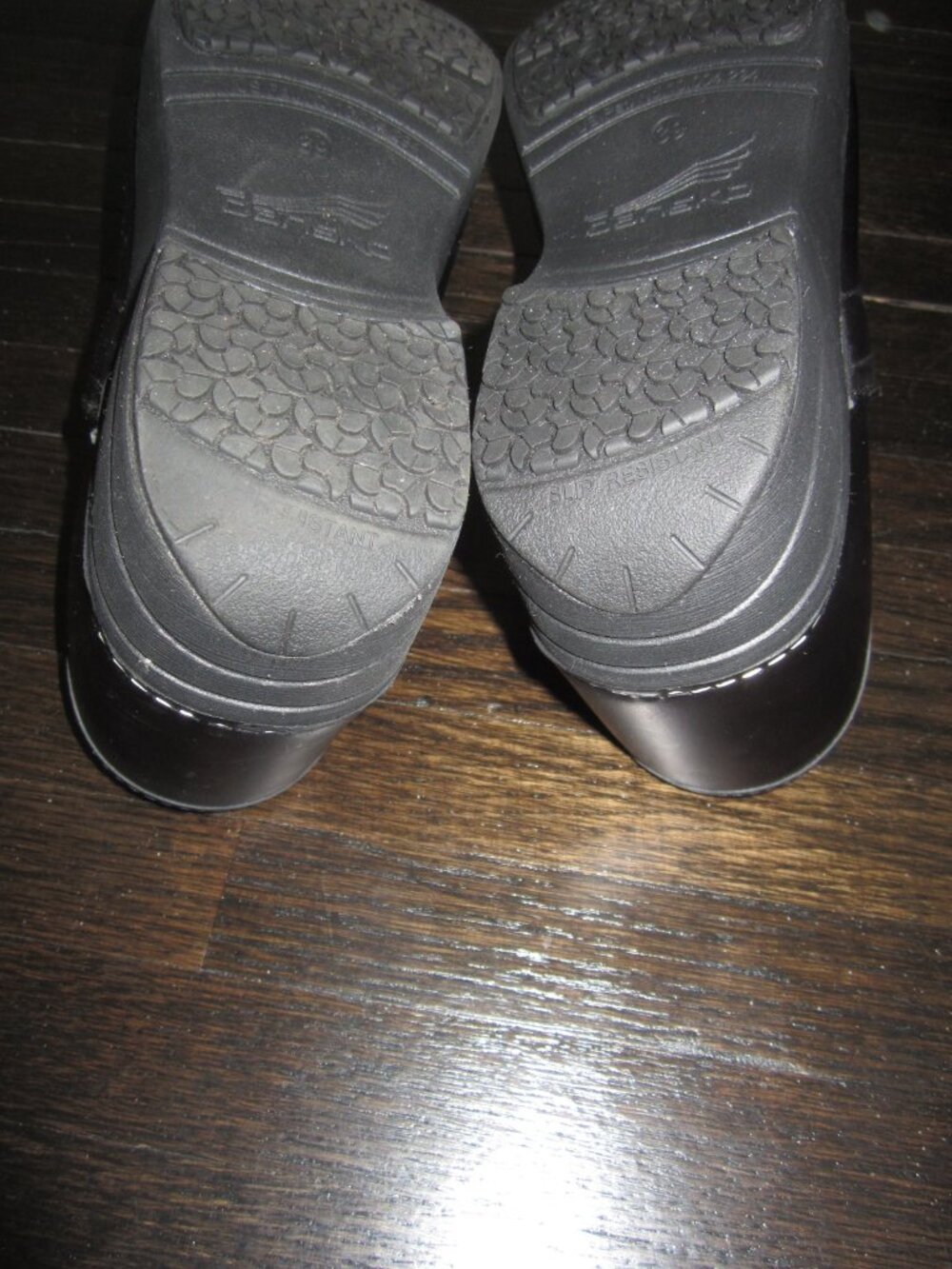 DANSKO XP 2.0 Black Waterproof Pull Up Clogs Women’s 39 - Picture 13 of 16